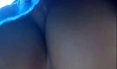 بعد از رابطه عاشقانه ، دختر فیلم سکسی دوبله فارسی با فشار از انگشتانش روی میز رفت