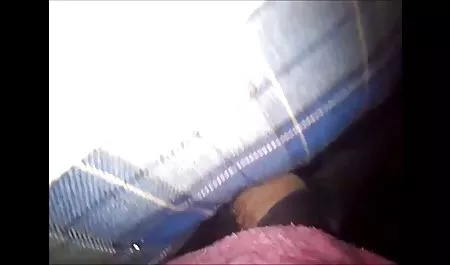 شخص سکس فیلم فارسی دلپذیر مقعد زن در جوراب ساق بلند است