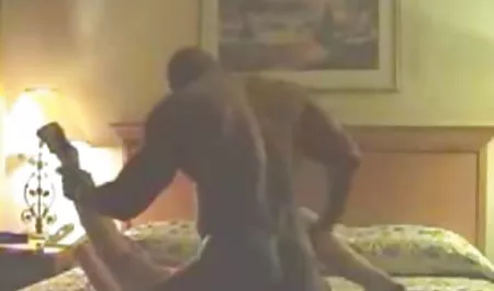 پس فیلم سکسی فارسی زبان از الاغ کثیف یک دیک در دهان خود گرفت